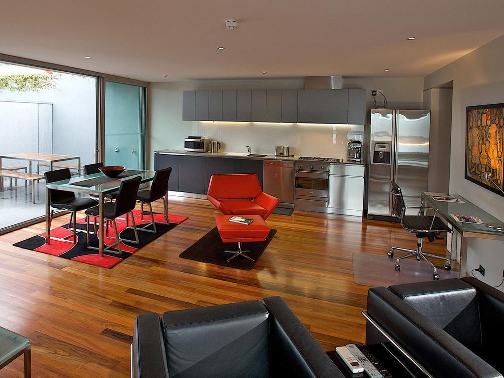 Sullivans Cove Apartments Хобарт Экстерьер фото Interior of the house