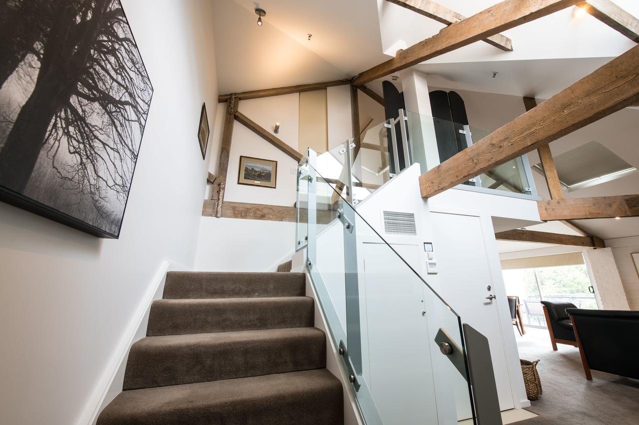 Sullivans Cove Apartments Хобарт Экстерьер фото The interior of the main house